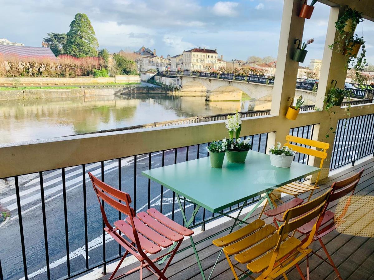 "Au Fil De La Charente" - Coeur De Saintes - Wifi Clim - Classe 4 Etoiles - 4 Pers Esterno foto