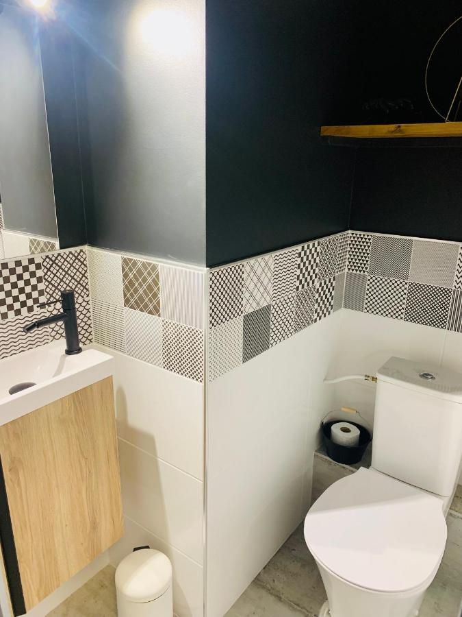 "Au Fil De La Charente" - Coeur De Saintes - Wifi Clim - Classe 4 Etoiles - 4 Pers Esterno foto